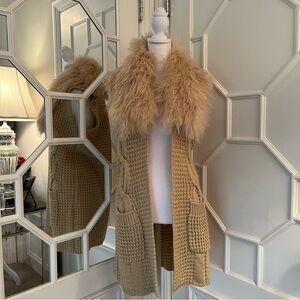 Sisters Genuine Mongolian Sheep Fur Wool Blend Cream Sweater Vest Womens - Sz L